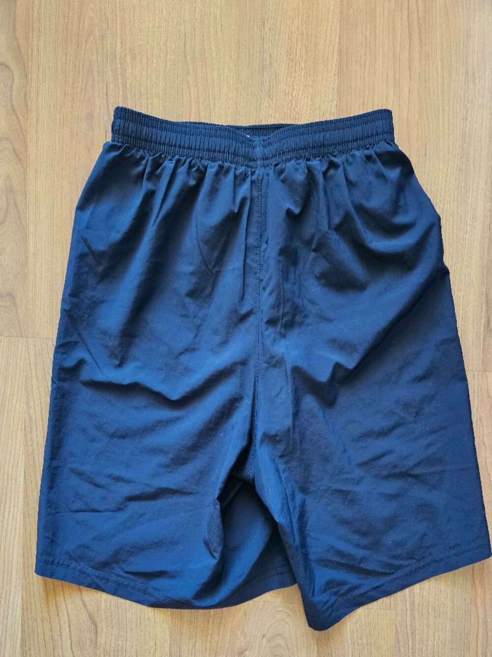 Men's Black Under Armour UCLA Rowing fully lined athletic shorts - Medium - Picture 3 of 4